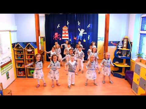 PREZENTACJE ARTYSTYCZNE PRZEDSZKOLAKA "Tańce Morskie" - Miejskie przedszkole nr. 1 grupa DELFINKI