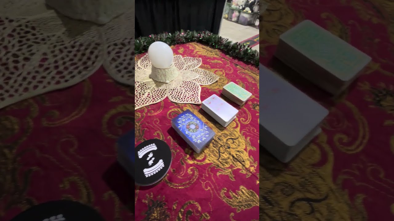 Promotional video thumbnail 2 for Tarot With Calypso