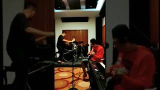 Download lagu #SHORT #SHORTS #VIDEOSHORTS #ST12 PEPEP MAIN BASS, SIAPA YANG MAIN DRUM ? - RASA YANG TERTINGGAL mp3 Download lagu #SHORT #SHORTS #VIDEOSHORTS #ST12 PEPEP MAIN BASS, SIAPA YANG MAIN DRUM ? - RASA YANG TERTINGGAL mp3