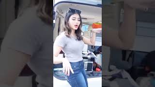 Download lagu GOYANGAN SEENAKNYA AJA DARI GEA YOUBI!!! @geayoubi mp3