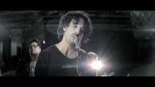 DEADBEAT DARLING - EPK