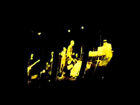 Sleazy Days Vs Guna - I Like To Move It (improvised live rock version, 2008, Pavilly)