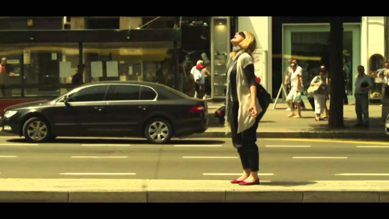 Miniature de la vidéo Film Trailer: Praktični vodič kroz Beograd ... / Practical Guide to Belgrade ... du film Praktičan vodič kroz Beograd sa pevanjem i plakanjem