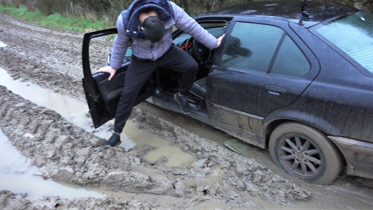 J'ai dû abandonner ma voiture - HORS ROUTE