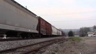 preview picture of video 'Norfolk Southern train 153 rolls through Leeds, AL'