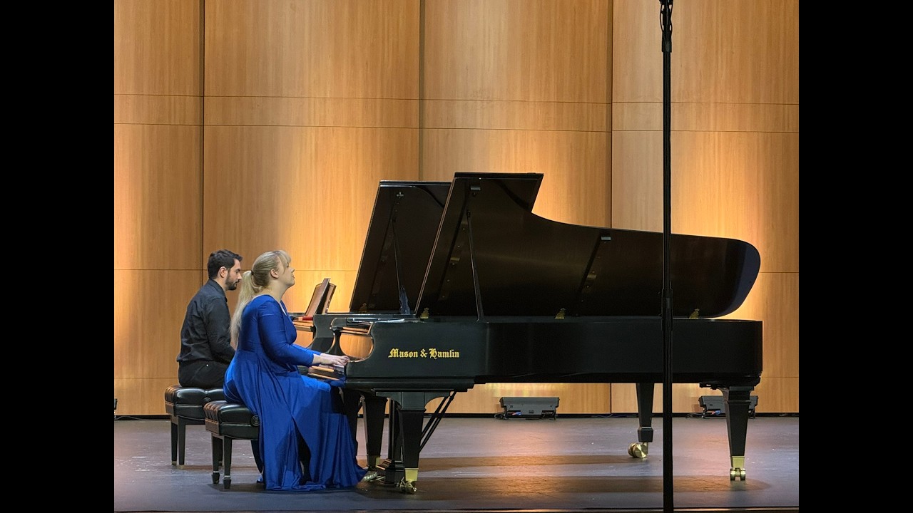 Promotional video thumbnail 2 for Amanda Gros - Pianist