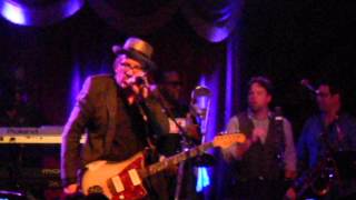 Elvis Costello &amp; The Roots "Watching The Detectives" 09-16-13 Brooklyn Bowl, Brooklyn NY