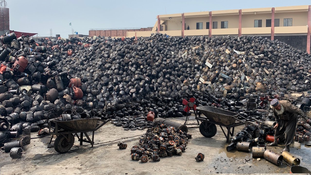 Huge Scale! Most Rare AC Compressors Recycle And Casting Aluminum Process. Top Recycling Video.