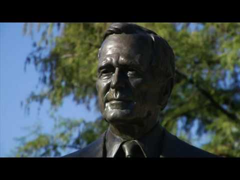 Houston residents who knew former President George H.W. Bush are remembering him for his down-to-earth nature, and his legacy as not only a President, but a valued member of the Texas community. (Dec. 2)
