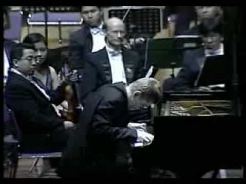 Andrey Gugnin plays Chopin Etude n.4