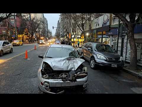 Córdoba: impactante choque en Av. General Paz dejó daños y un corte de media calzada