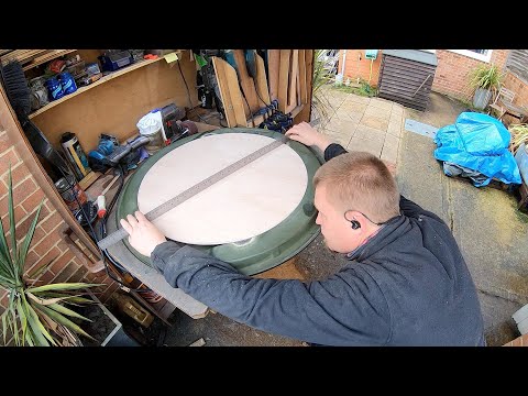 Unimog Camper E011 - Fixing the hatch