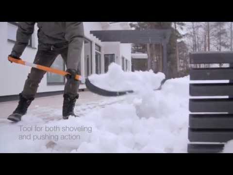 Fiskars X-series™ Sniego kastuvas video
