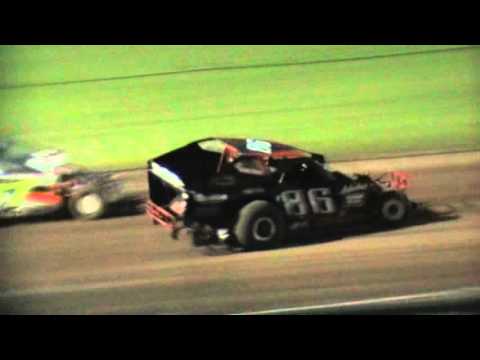 V8 Dirt Modifieds Triple 20 - Race 2 - Lismore Speedway - 05.03.16