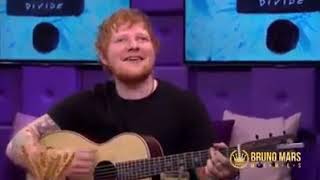 Ed Sheeran cantando canciónes de Bruno Mars