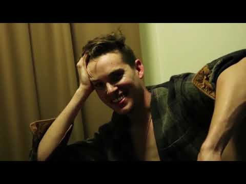 Cinematic Orchestra - All Things to all Men ft. Roots Manuva