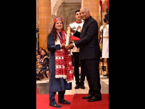 President Kovind presents Nari Shakti Puraskar to Anshul Malhotra