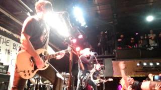 Anti-flag - Tearing Down the borders (live)