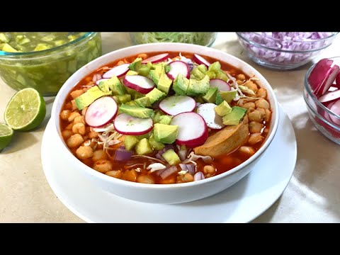 La Mejor Receta de Pozole Rojo de Pollo