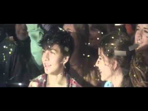 download lagu mp3 mp4 Andreu Rif Oro, download lagu Andreu Rif Oro gratis, unduh video klip Andreu Rif Oro
