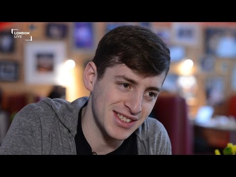 Comedian Alex Edelman draws star-studded crowds to Soho
