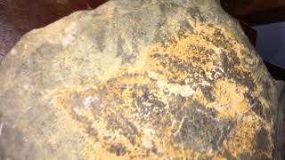 preview picture of video 'สายแร่ ทองคำ ที่อยู่ในหิน ใหญ่ที่สุด ปี 2018 น้ำหนัก 37,000 กรัม'