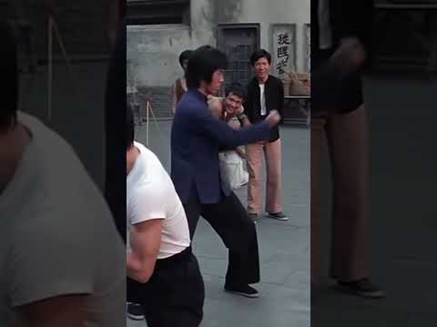 李小龍教唐山大兄武師功夫