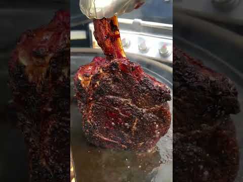 Coffee & Ancho Dry rub Tomahawk - Check out that sear