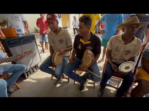 SAMBA NA FEIRA LIVRE DO BRAVO(SERRA PRETA BAHIA) BATUQUE COM CHICO & LEANDRO 🎸🎶