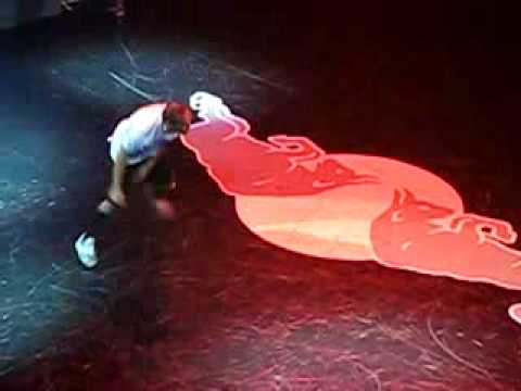 RedBull Bc One 2009 - Lilou vs Cloud ( ORIGINAL )