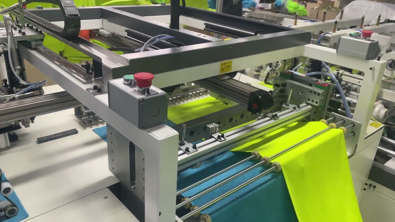 Manufacturing process of microfiber cleaning towels
