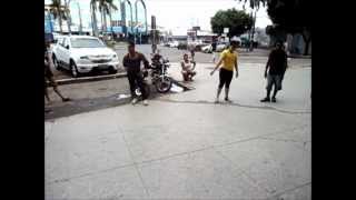 preview picture of video 'Roda de Break no centro de Barra do Garças - MT'