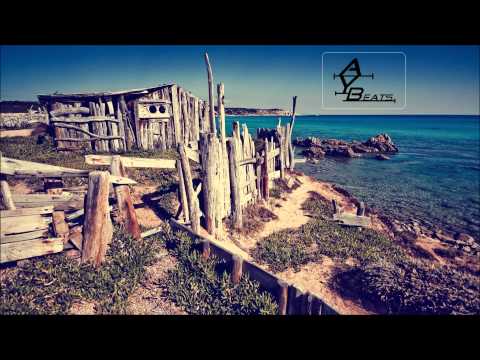 Hellberg ft. Jessarae - Wasted Summer [Premiere]