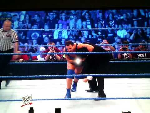 Santino Marella vs Ricardo Rodriguez