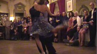 Aoniken Quiroga y Vanessa Fatauros "Ella es asi" Edgardo Donato