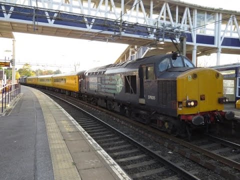 37605 TnT 37610 on 1Q05 Derby RTC - Longsight via the North West at Cheadle Hulme 19/10/2015