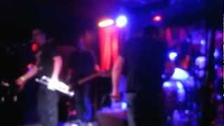 Mustard Plug - Mr. Smiley (live at Dipiazzas)