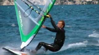 preview picture of video 'Szörf, Surf, Windsurf Malcesine 7 - Garda-tó Olaszország 2010 - Vazsu Bt. http://www.vazsu.eu'