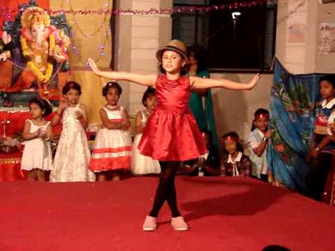children dances: itti si hasi dance by nishma sovani