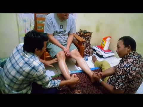 Orang kecil ayam ke dokter Bagaimana membangkitkan seorang wanita dengan cepat menonton video