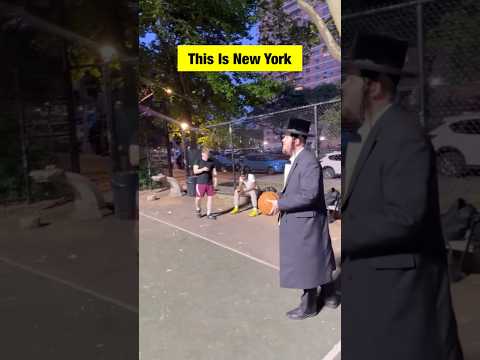 Hasidic Man Plays Basketball in New York with the Community. Vid: Slimesznjj