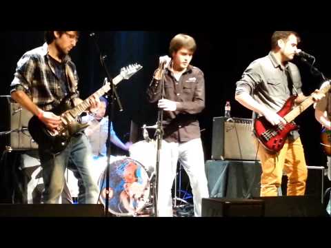 Apheiron - Oscuros Senderos (Live: Rock in Ninyo 2013)