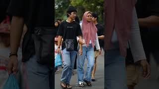 Dad is everything #music #streetphotography #beautiful #marketvibes #candid #usashorts #daddy #love