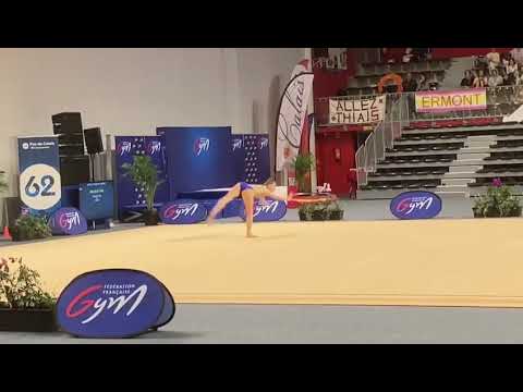 Elsa Somville Senior cerceau. Championnat de France Calais 2022