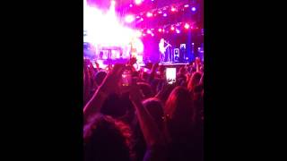 Maroon 5 - "Take me all the Way" Live in Wheatland CA 10.1.13