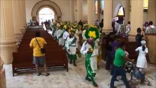 preview picture of video 'Las Danzas en la Iglesia de Matamoros, Coah  IX Encuentro de Danza de La Laguna'