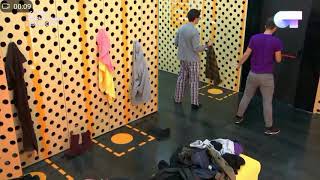 Agoney y Alfred Ensayan la Coreografía de &quot;The Lady Is A Trap&quot; en el Vestidor