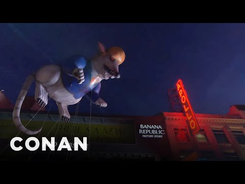 コナンのマキシスパレードのピッチ - TBSのコナン (Conan's Macys Parade Pitches  - CONAN on TBS)