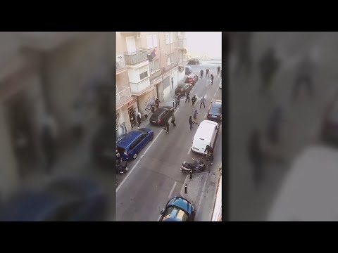 Pitched battle during an attempted eviction in Puente de Vallecas: 16 arrested and 3 injured