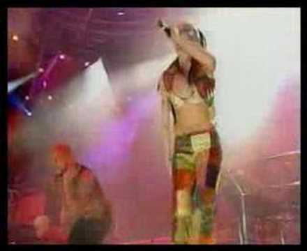 Spice Girls live in Wembley - Never give up on the goodtimes